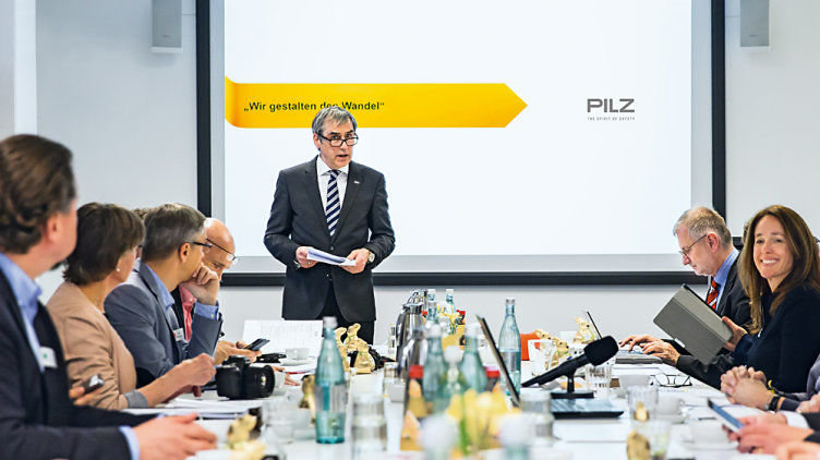 Pilz au Salon de Hanovre 2024, hall 9, stand D17 – Comment Pilz accompagne « la sécurité et la cybersécurité en pleine transformation » – Un soutien global !