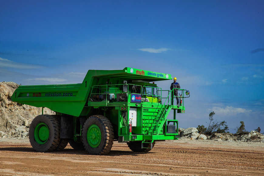 Nuh Cement et ABB achèvent la modernisation d'un camion de transport, qui passe d'un moteur diesel à une propulsion entièrement électrique et sans émissions